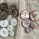 Knap 20 mm - Ægte Perlemor - Varm Grå